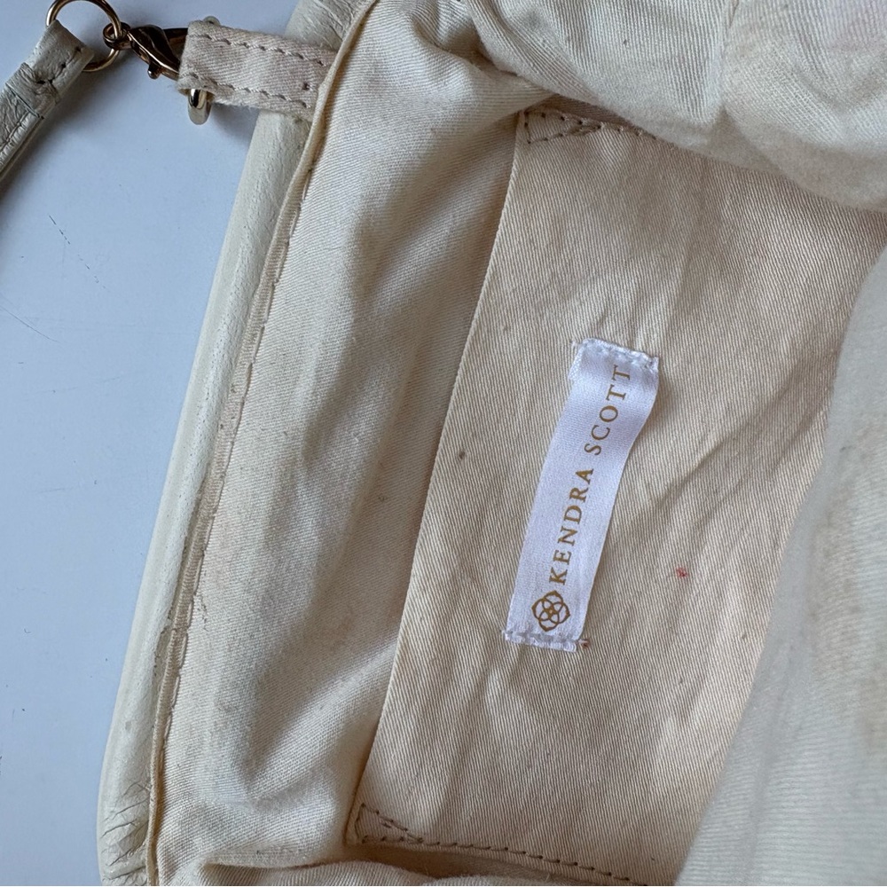 Kendra Scott || Lincoln Resin Stone Tassel Straw‎ Clutch Crossbody Ivory Cream - Picture 6 of 10